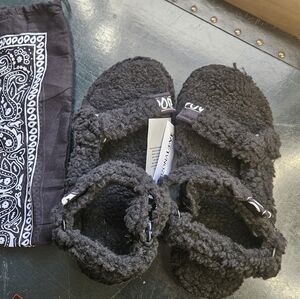 Arizona Love Trekky Fur Shearling Fur Fuzzy Sandals